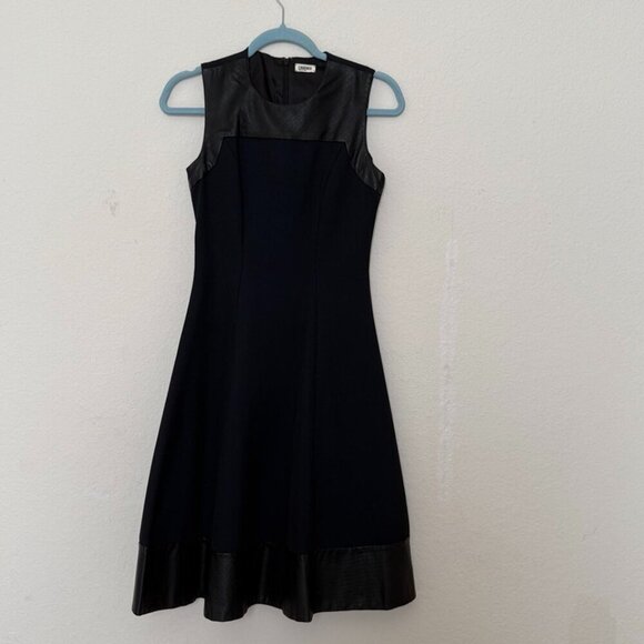 L'AGENCE Embossed Leather Trim Ponte Knit Flare Sleeveless Dress Size 2 - Picture 3 of 14